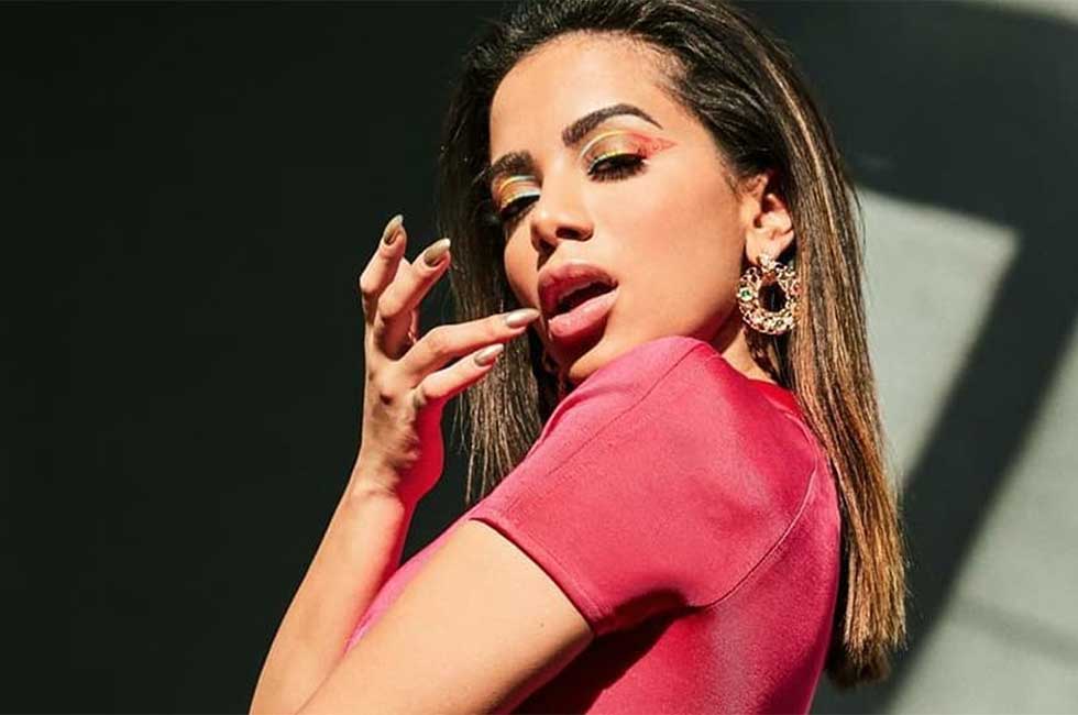 Anitta revela data para engravidar e planos de ser atriz