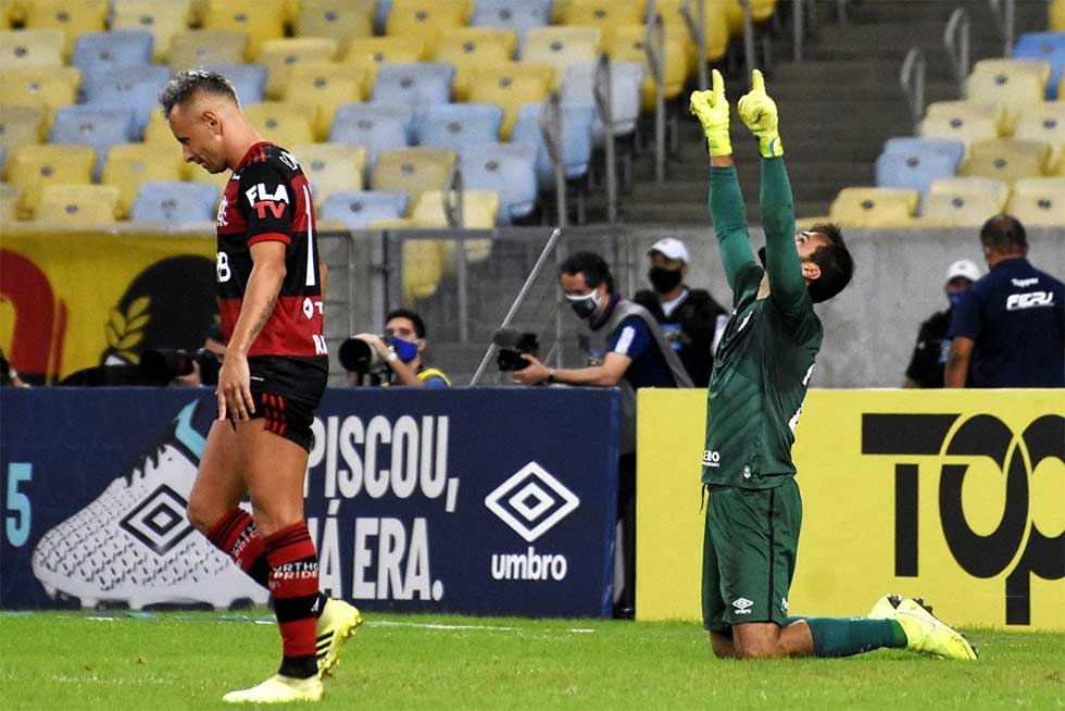 Fluminense bate Flamengo nos pênaltis e conquista Taça Rio