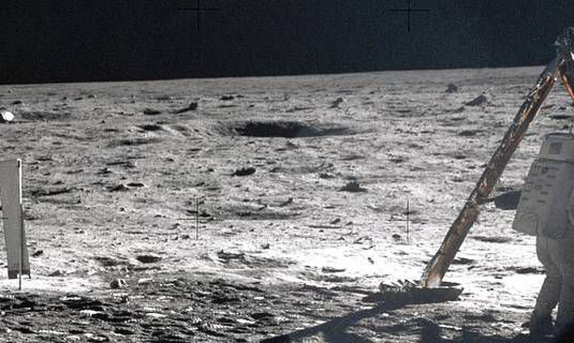 Veículo da Nasa chega ao polo sul da Lua em 2023 para procurar água