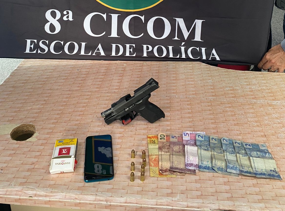 PM prende dupla por porte ilegal de arma de fogo, no Santo Agostinho