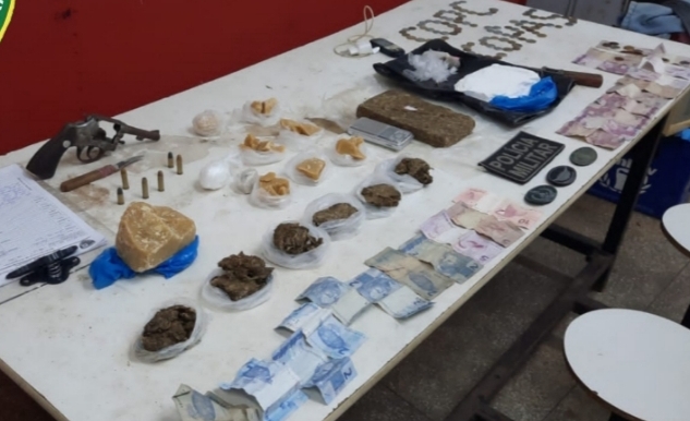 Em Parintins, Polícia Militar detém três pessoas por tráfico de entorpecentes