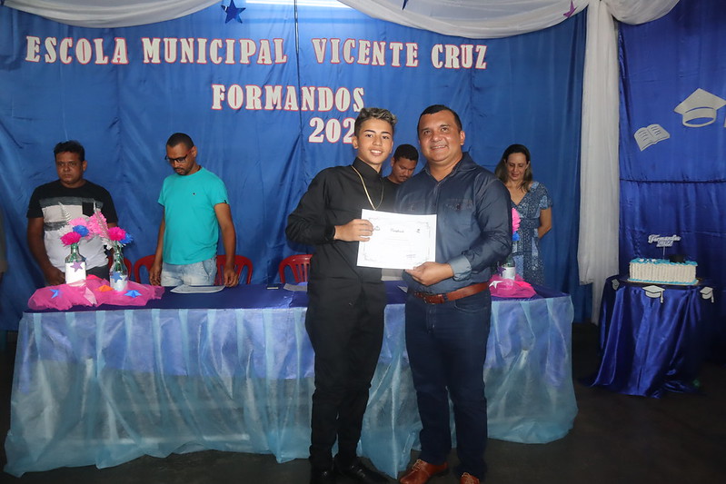 Escola da Prefeitura de Manaus realiza formatura dos alunos do ensino fundamental