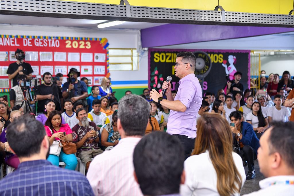 Escola municipal Jornalista Sabá Raposo é entregue revitalizada pela Prefeitura de Manaus