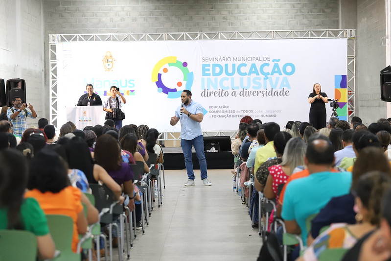 Prefeitura de Manaus realiza ‘Seminário de Educação Inclusiva’ com profissionais da Semed