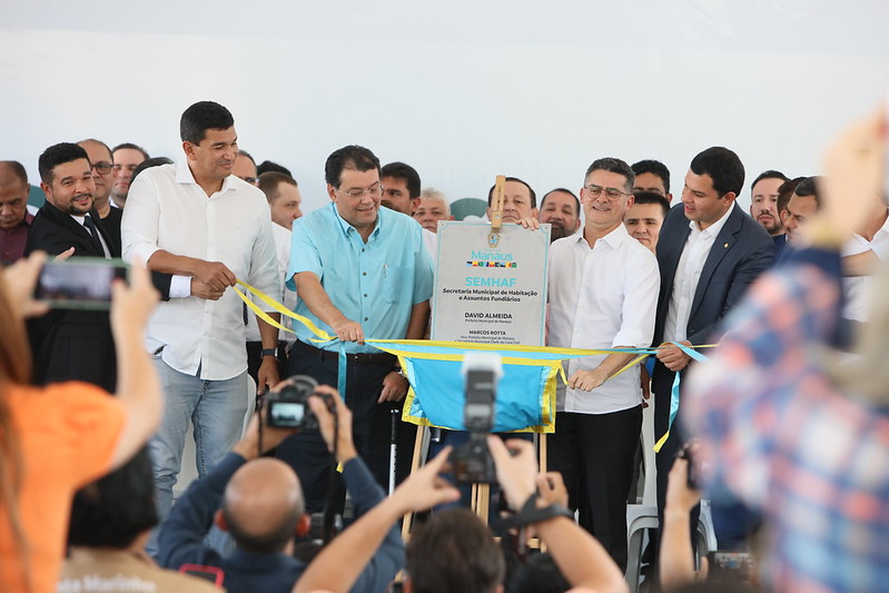 Prefeito anuncia construção de cerca de 17 mil moradias durante inauguração da sede da Semhaf