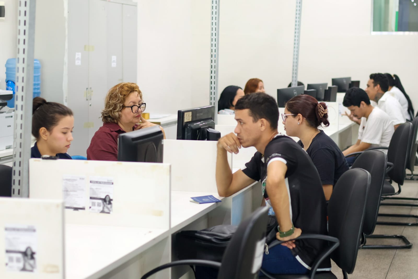 Sine Amazonas divulga 102 vagas de emprego para esta quarta-feira